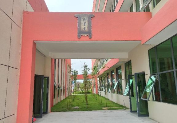 昆明燕园阳明学校怎么样？燕园教育当招生老师