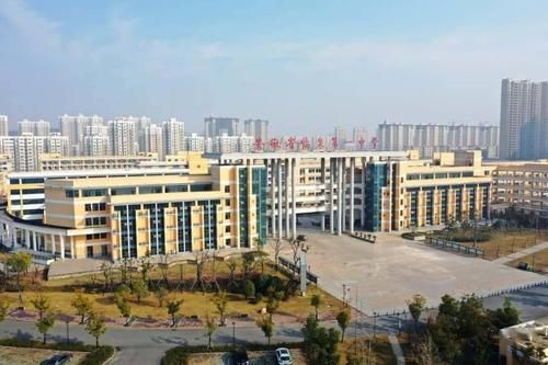 临泉一中是省重点高中吗？临泉高考教育招生网站