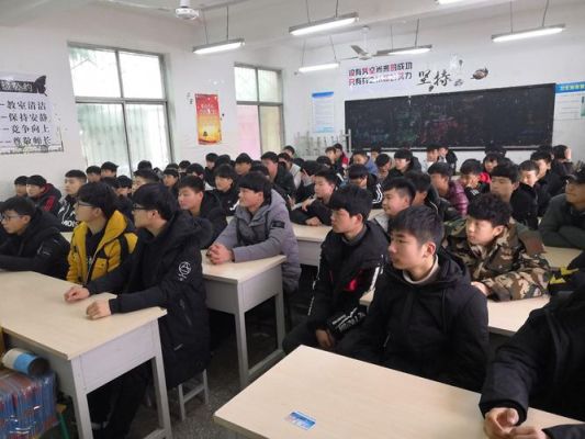 漯河上空天天有飞机飞是怎么回事？漯河航空教育培训招生电话