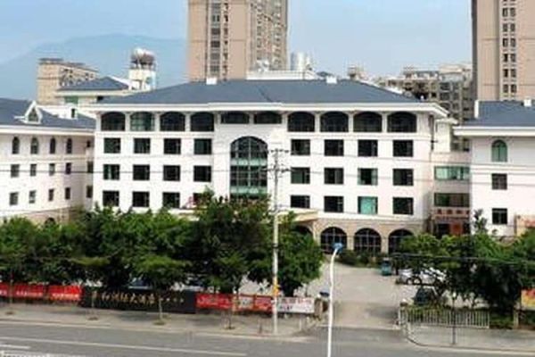 漳州宾馆和漳州大酒店哪个好？漳州远程教育招生电话