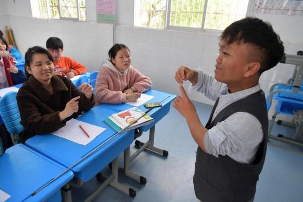 我想开班一个聋儿语言康复学校，需要什么条件？特殊教育听障招生方案
