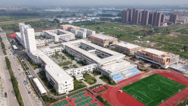 华师大港利实验学校怎样？港利教育小镇学校招生政策