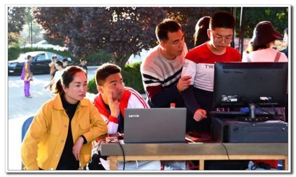 如何组织设计大学生第二课堂活动？静宁县义务教育招生