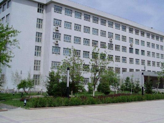 乌市北门教育学院有分校吗？（新疆教育学院招生办）