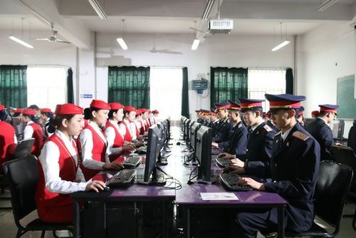 为什么铁路不要色弱？（教育部职业学校招生十不准）