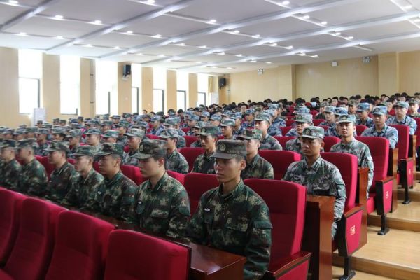 士官学校是什么时候开学呀？（大连国防教育学院招生办）