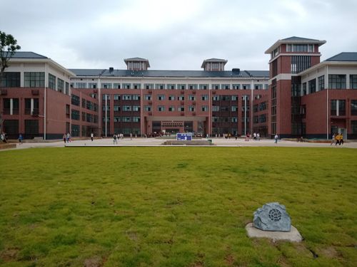 宁远县九嶷文理学院怎么样？（宁远教育招生乱）