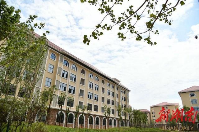 湘阴洋沙湖中学是公办还是民办？（湖南湘阴教育招生）