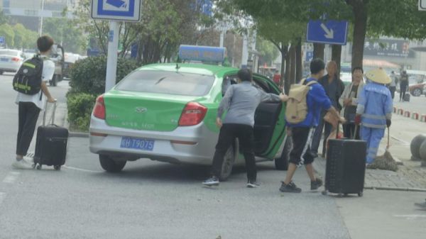 安庆出租车怎么投诉？（安庆教育招生院电话）
