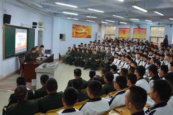 林州经济管理学校和职教中心哪个好？（林州教育局招生）