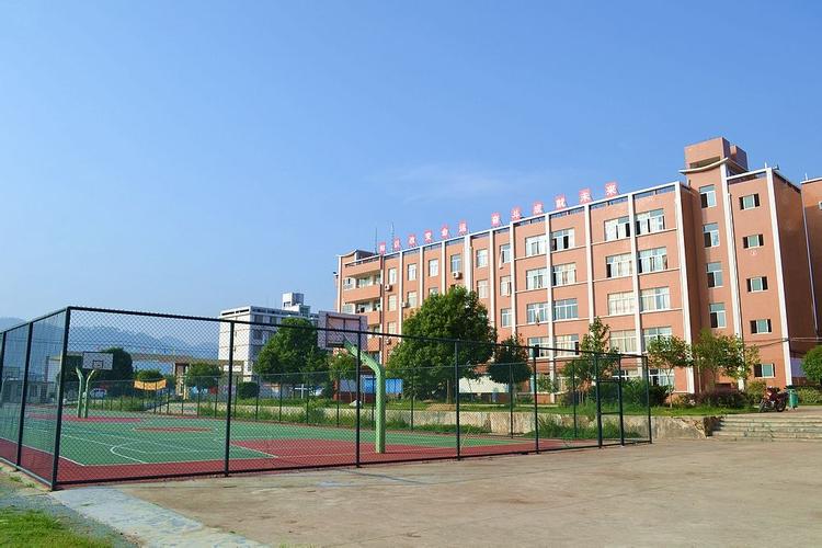 长汀龙宇高中是公办学校吗？（长汀教育局招生）