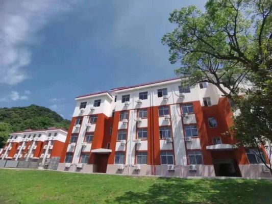 长沙市平高中学是公立的吗？（高飞教育培训机构招生）