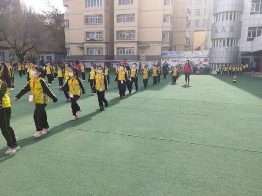 新疆教育学院实验小学一年级几个班？（新疆教育实验小学招生）