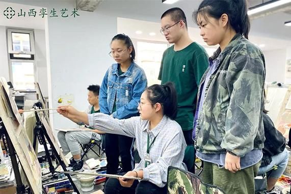 大家知道上海成人美术画室选择哪个好吗？虹口成人高等教育招生